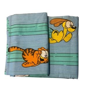 VINTAGE Garfield and Odie Cartoon Bedsheet